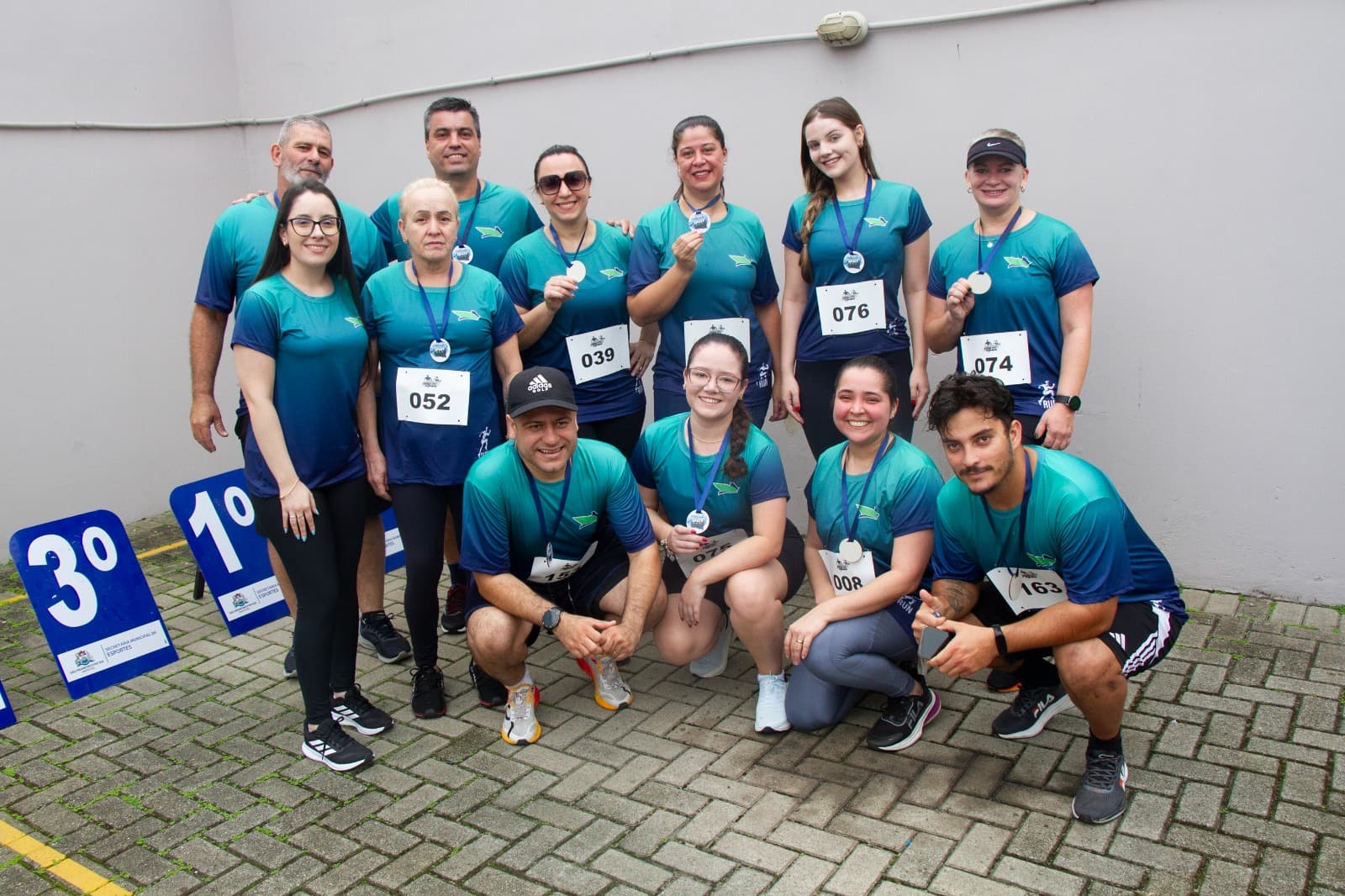 Confraternização após a corrida